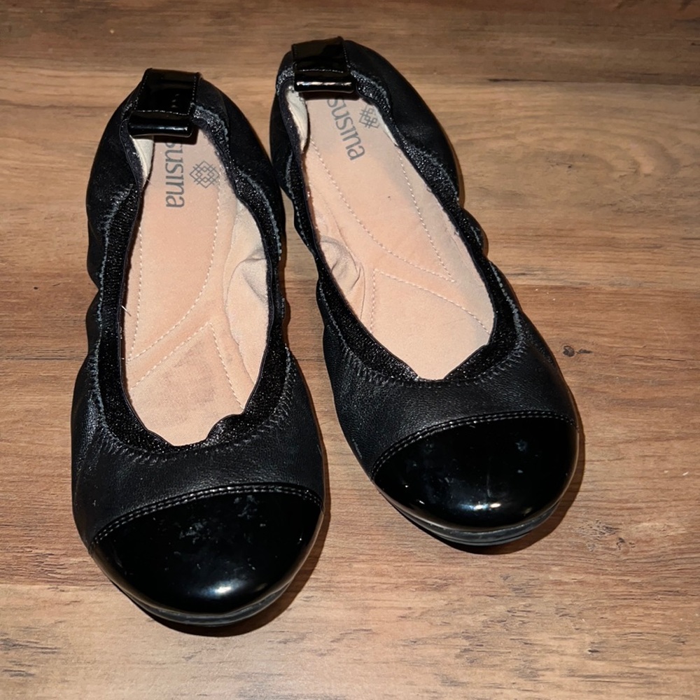 Susina black ballerina dance leather flats size 4M